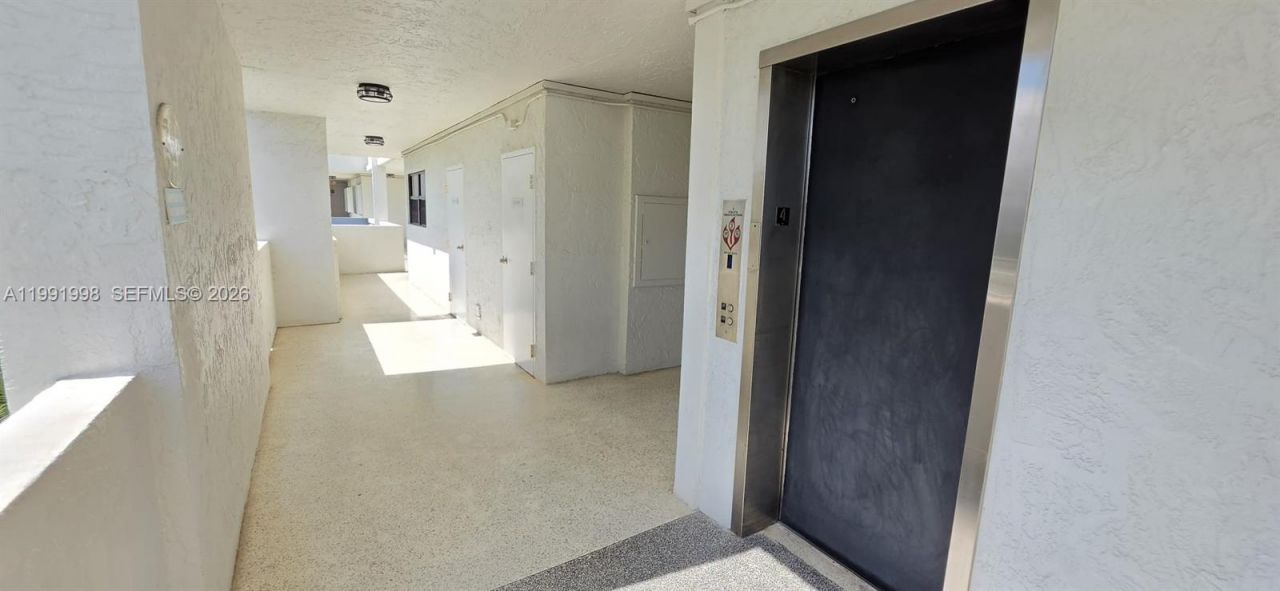 17900 N Bay Rd, Unit 408, Sunny Isles Beach, FL 33160 Photo