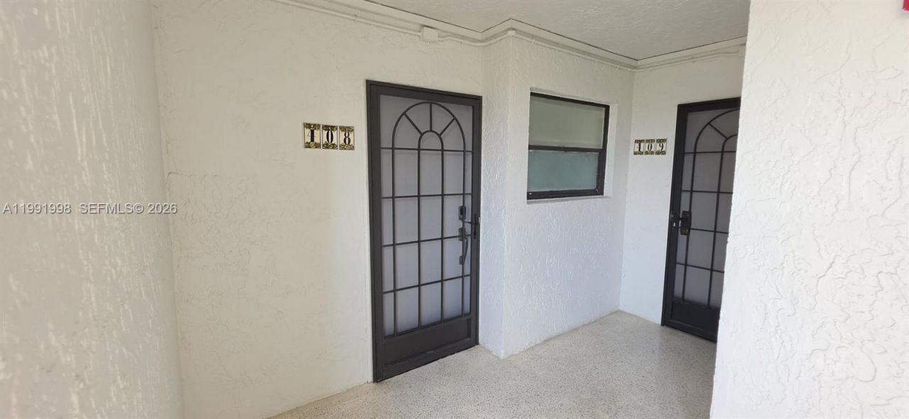 17900 N Bay Rd, Unit 408, Sunny Isles Beach, FL 33160 Photo
