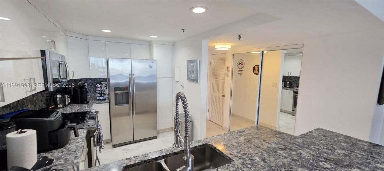 17900 N Bay Rd , Unit 408, Sunny Isles Beach, FL 33160 Photo