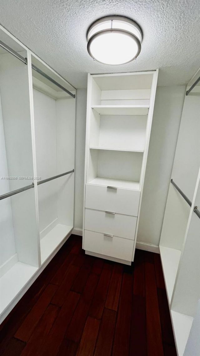 3731 N Country Club Dr, Unit 2225, Aventura, FL 33180 Photo