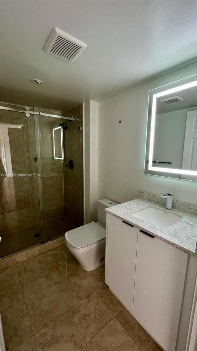 3731 N Country Club Dr, Unit 2225, Aventura, FL 33180 Photo