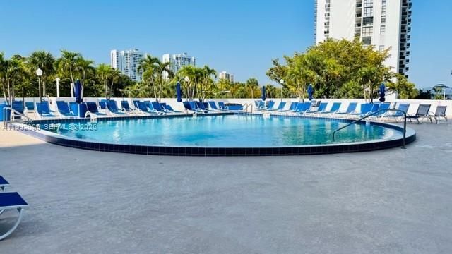 3731 N Country Club Dr, Unit 2225, Aventura, FL 33180 Photo