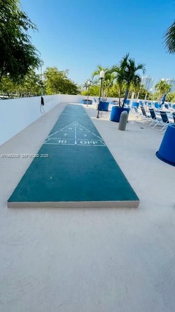 3731 N Country Club Dr, Unit 2225, Aventura, FL 33180 Photo