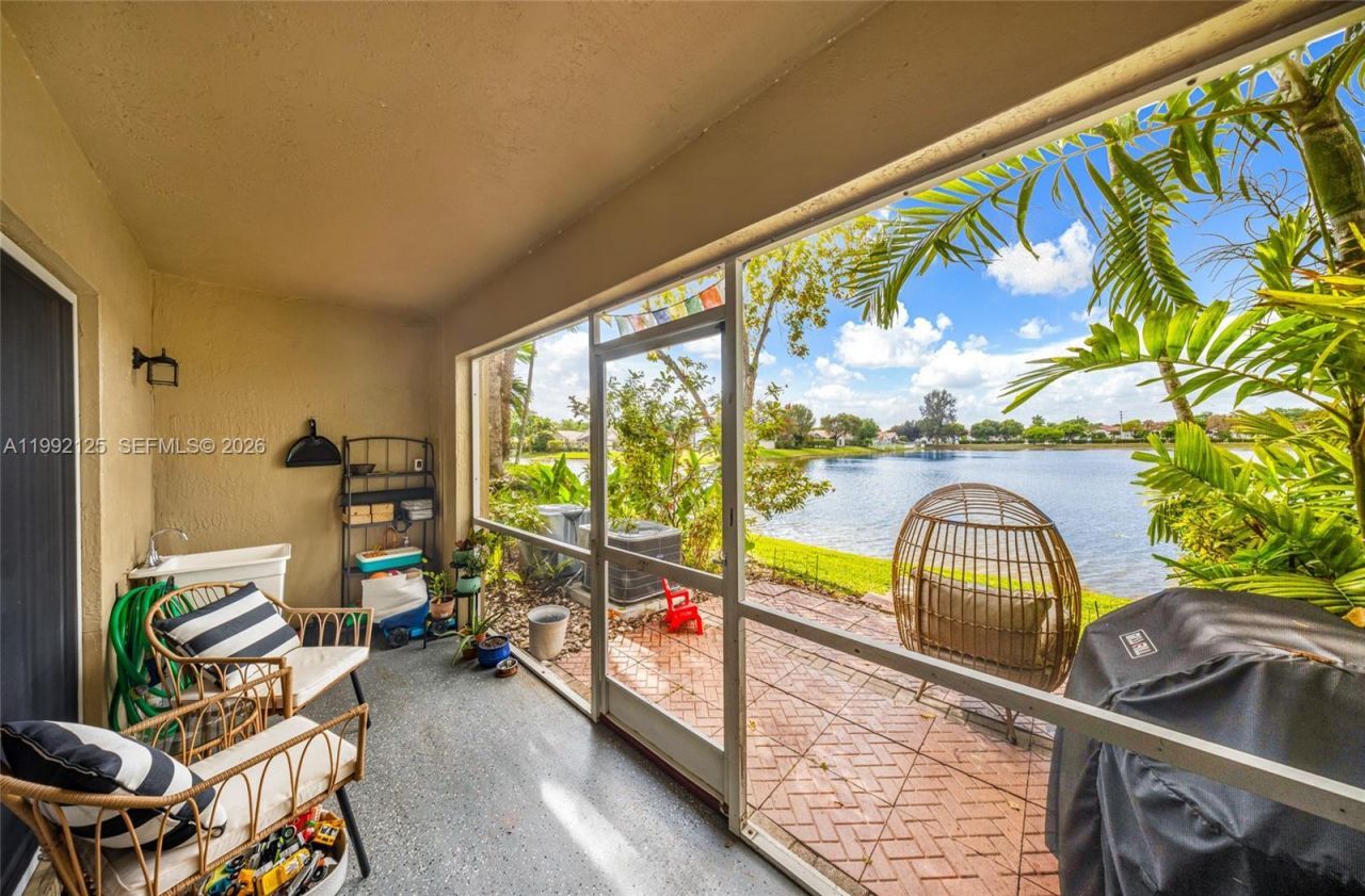 12158 SW 5th Ct , Pembroke Pines, FL 33025 Photo