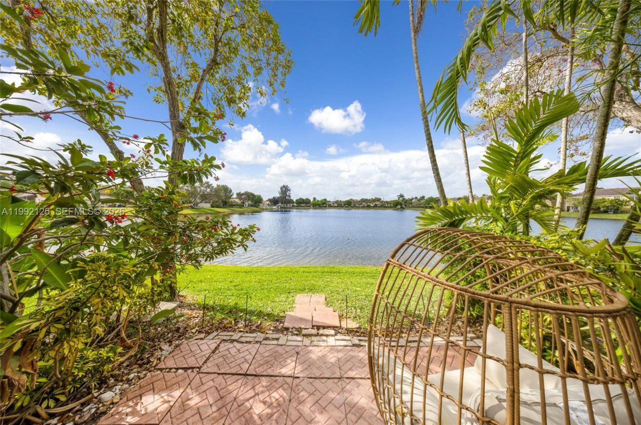 12158 SW 5th Ct , Pembroke Pines, FL 33025 Photo