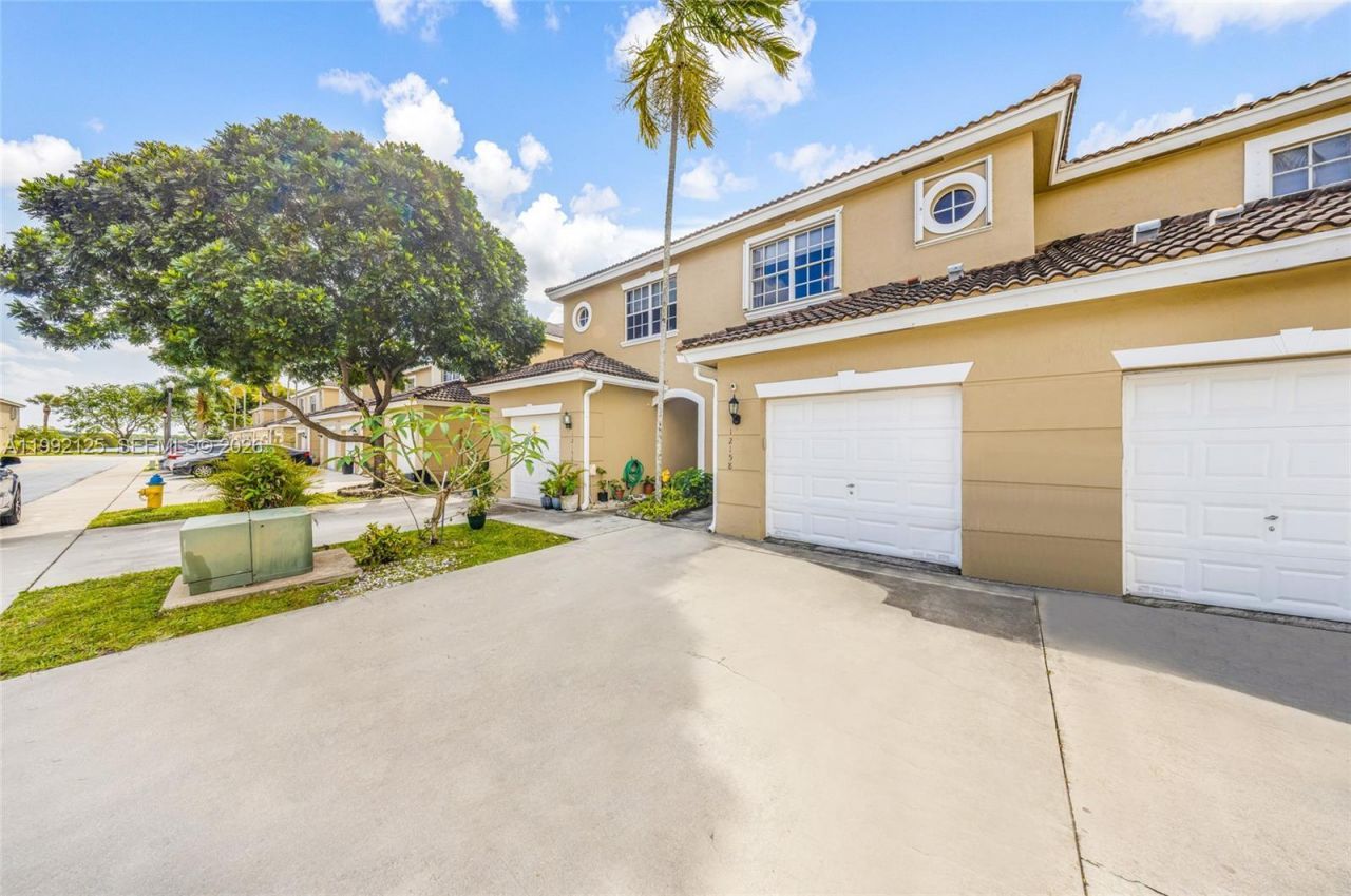 12158 SW 5th Ct , Pembroke Pines, FL 33025 Photo