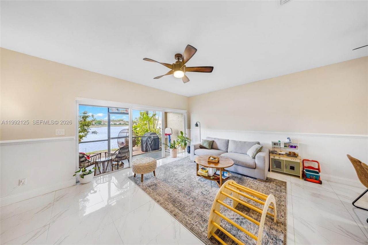 12158 SW 5th Ct , Pembroke Pines, FL 33025 Photo