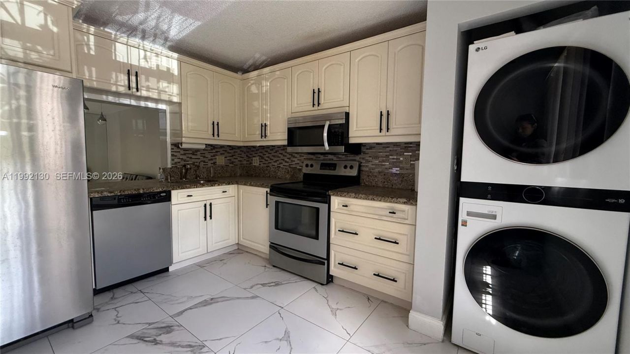 4073 NW 22nd St, Unit 226D, Coconut Creek, FL 33066 Photo