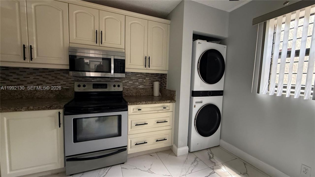 4073 NW 22nd St, Unit 226D, Coconut Creek, FL 33066 Photo