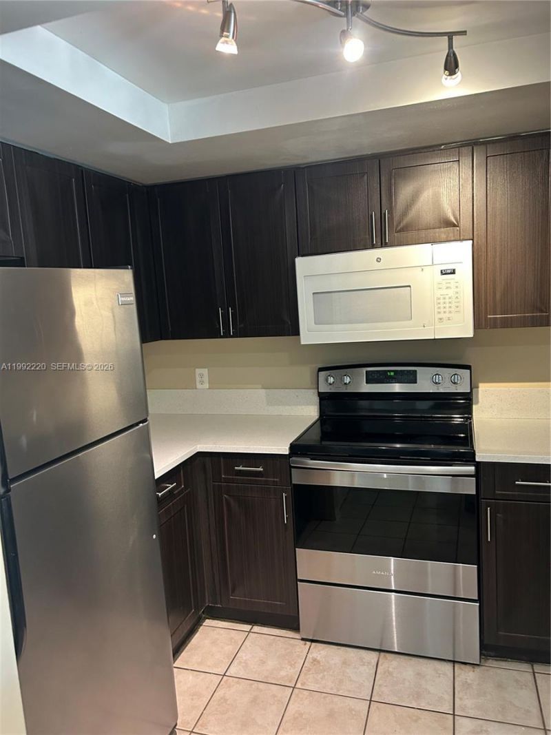4175 N Haverhill Rd, Unit 906, West Palm Beach, FL 33417 Photo