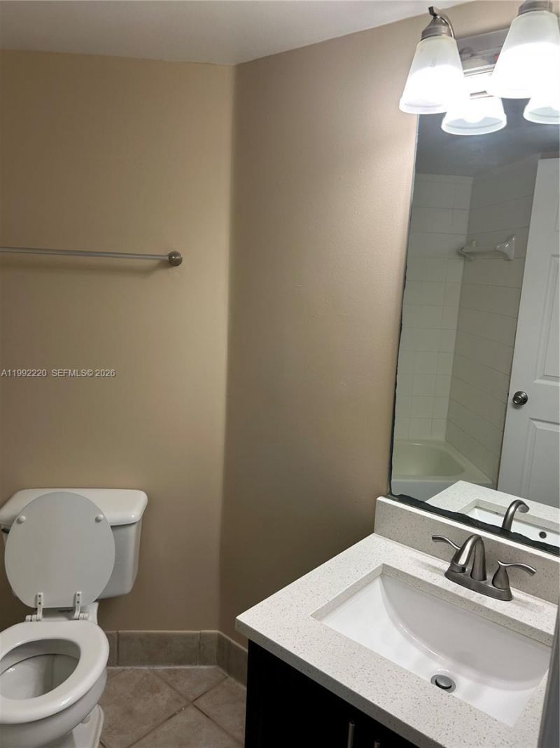 4175 N Haverhill Rd, Unit 906, West Palm Beach, FL 33417 Photo