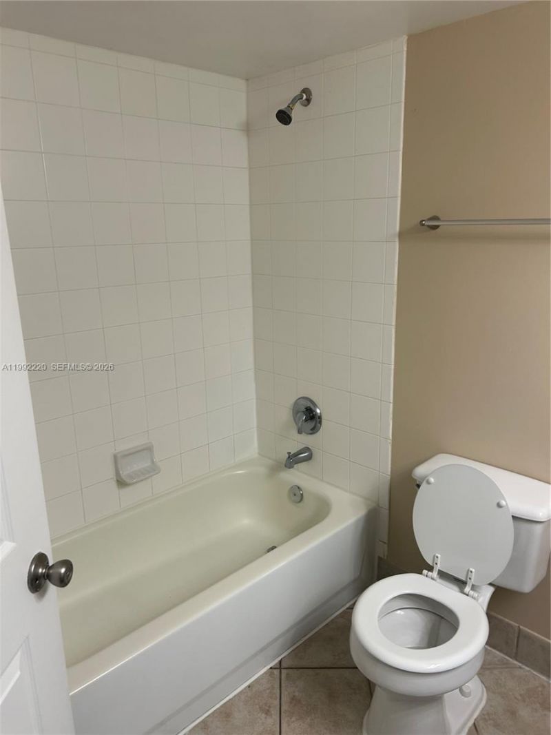 4175 N Haverhill Rd, Unit 906, West Palm Beach, FL 33417 Photo