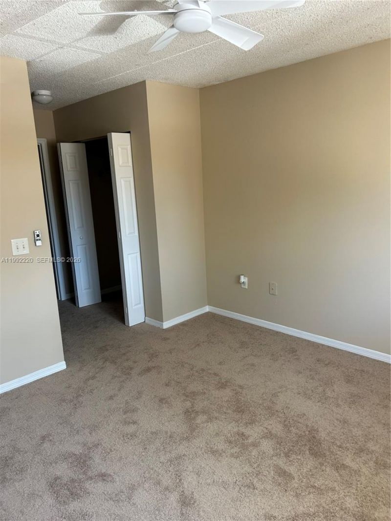 4175 N Haverhill Rd, Unit 906, West Palm Beach, FL 33417 Photo
