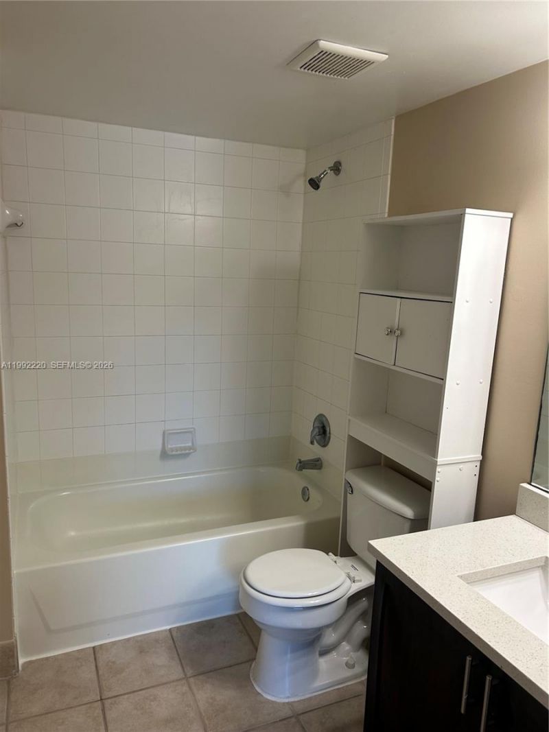 4175 N Haverhill Rd, Unit 906, West Palm Beach, FL 33417 Photo