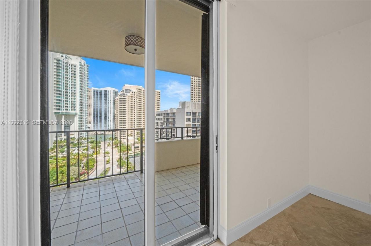 520 Brickell Key Dr , Unit A1712, Miami, FL 33131 Photo