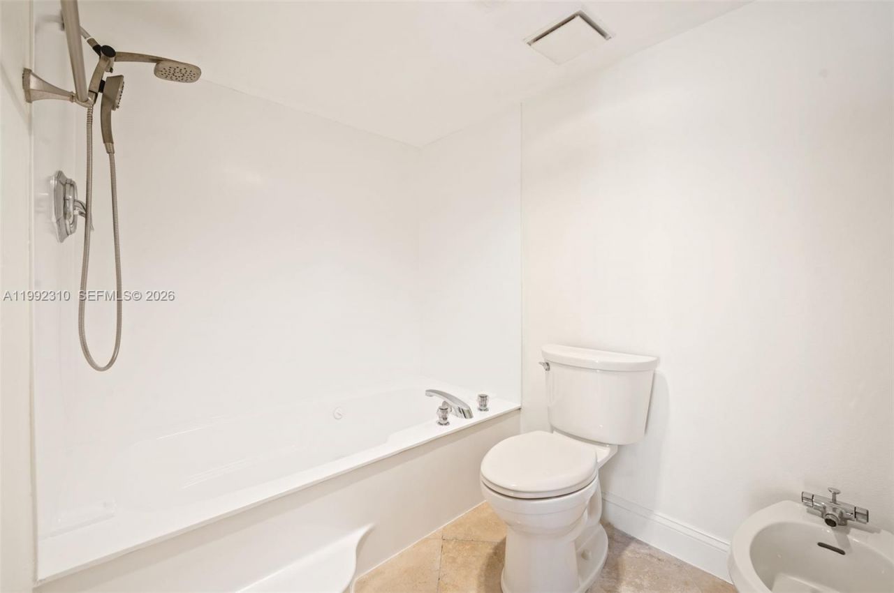 520 Brickell Key Dr , Unit A1712, Miami, FL 33131 Photo