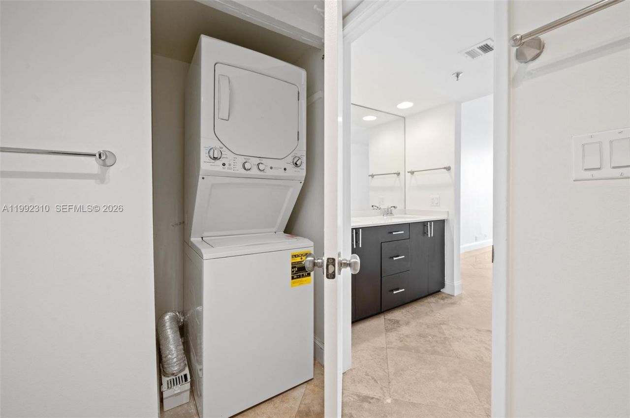 520 Brickell Key Dr , Unit A1712, Miami, FL 33131 Photo