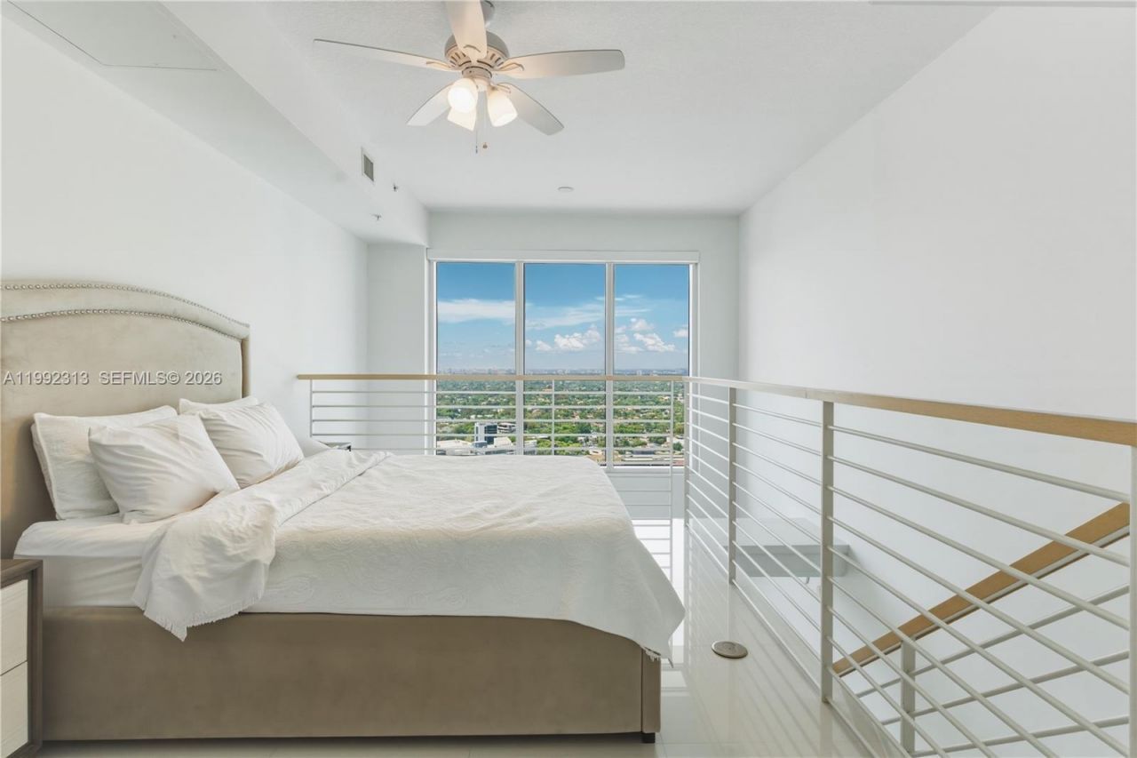 60 SW 13th St , Unit 2805, Miami, FL 33130 Photo