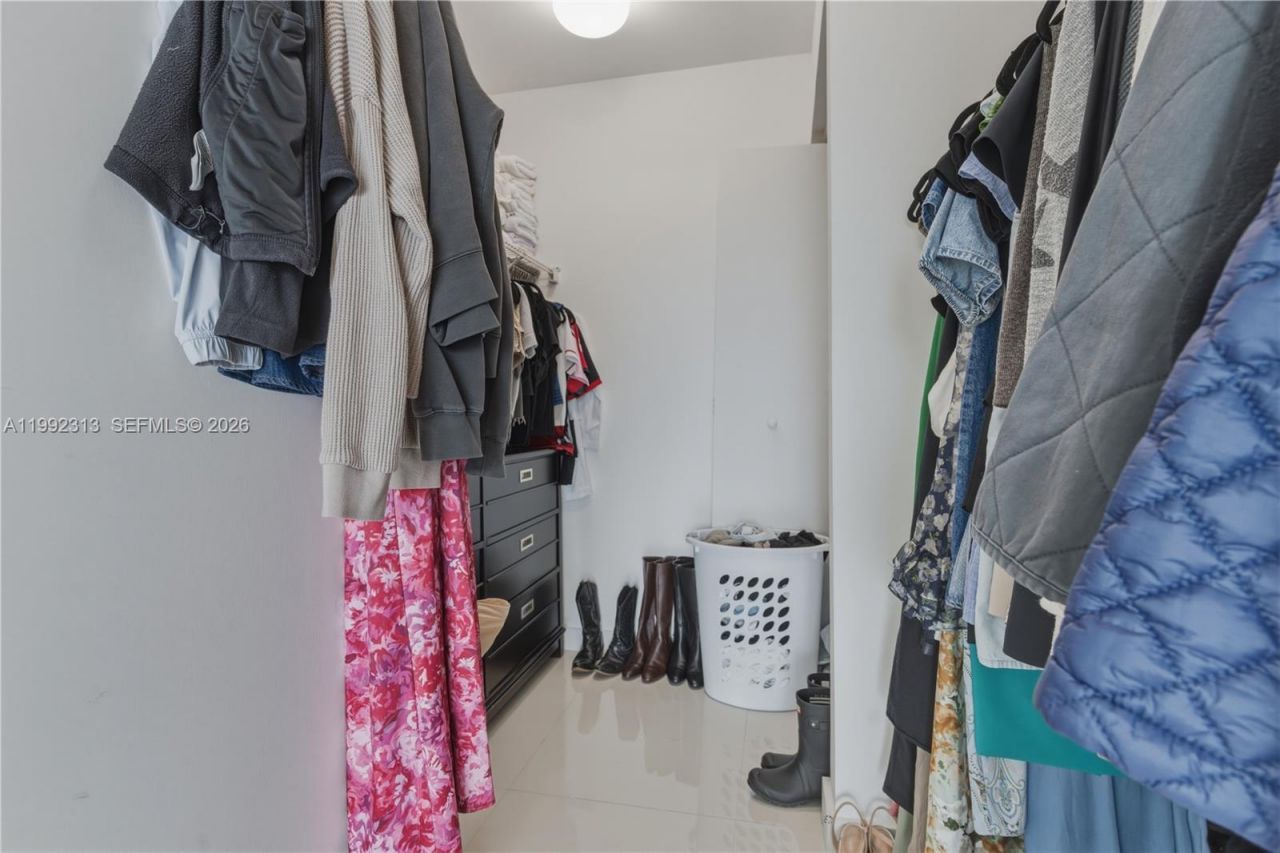 60 SW 13th St , Unit 2805, Miami, FL 33130 Photo