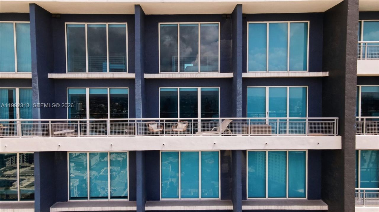 60 SW 13th St , Unit 2805, Miami, FL 33130 Photo