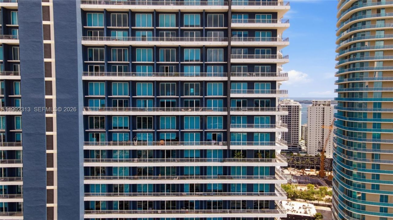 60 SW 13th St , Unit 2805, Miami, FL 33130 Photo