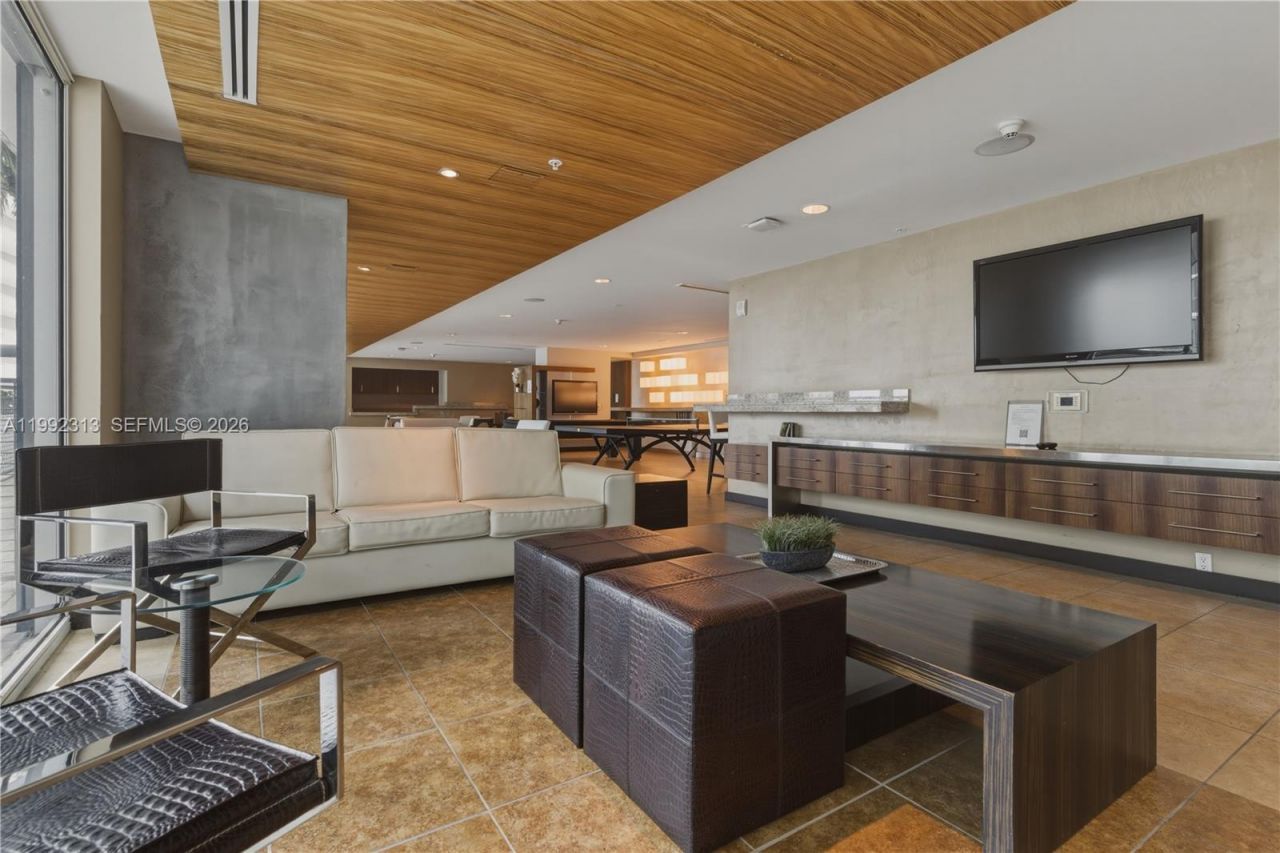 60 SW 13th St , Unit 2805, Miami, FL 33130 Photo