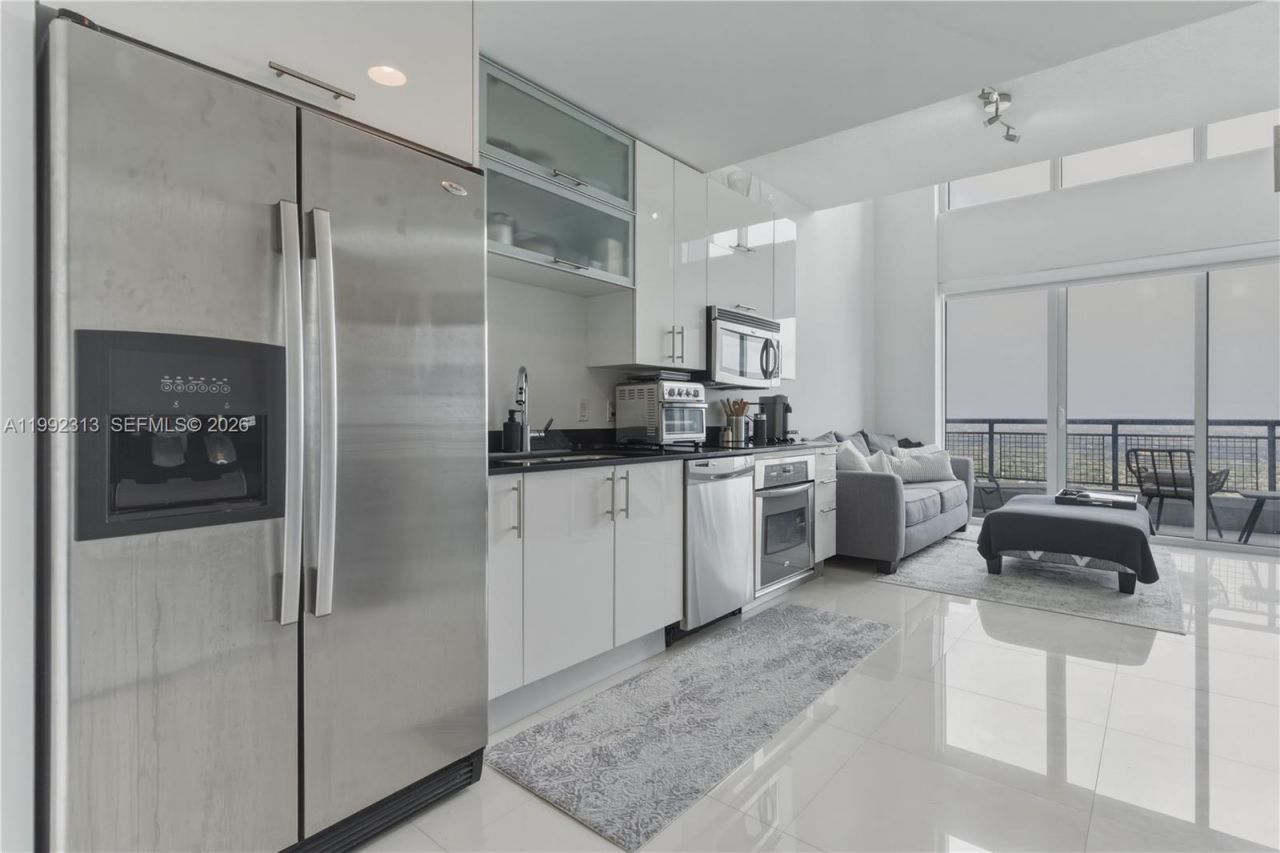 60 SW 13th St , Unit 2805, Miami, FL 33130 Photo