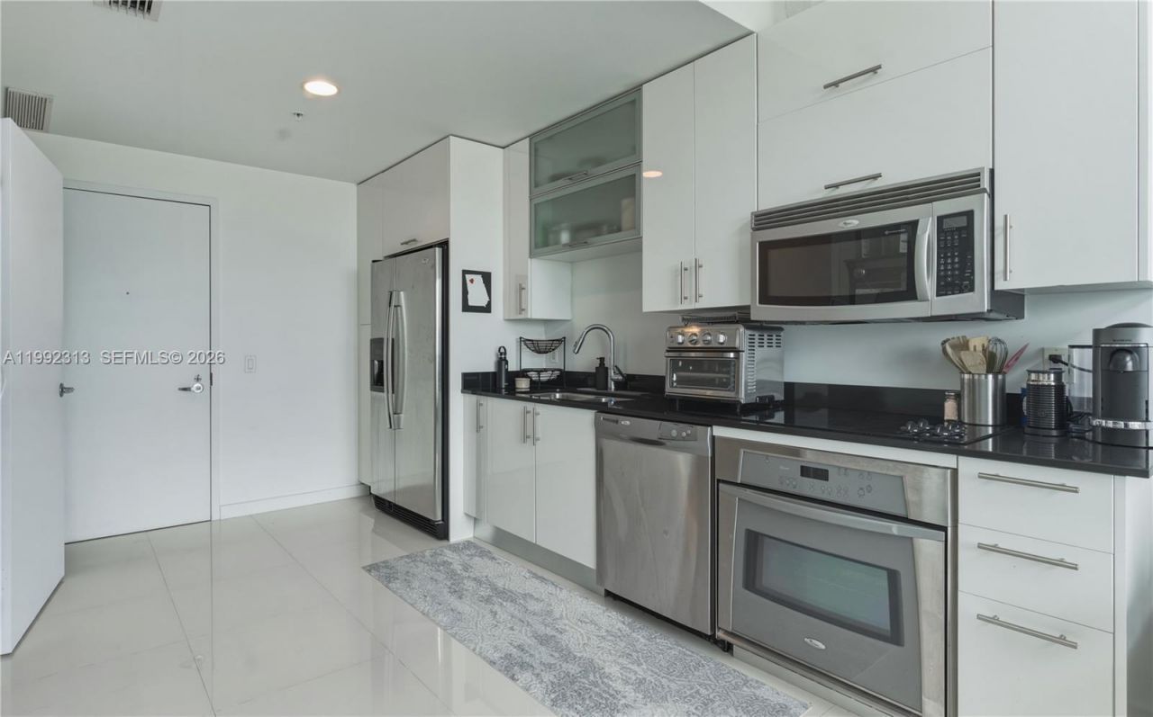 60 SW 13th St , Unit 2805, Miami, FL 33130 Photo