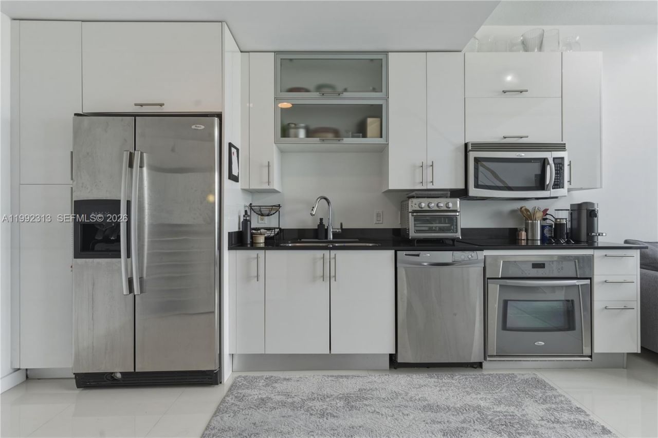 60 SW 13th St , Unit 2805, Miami, FL 33130 Photo