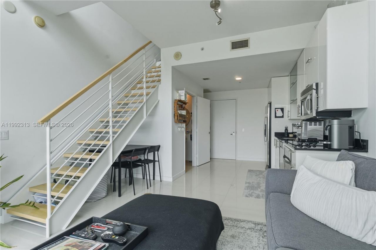 60 SW 13th St , Unit 2805, Miami, FL 33130 Photo