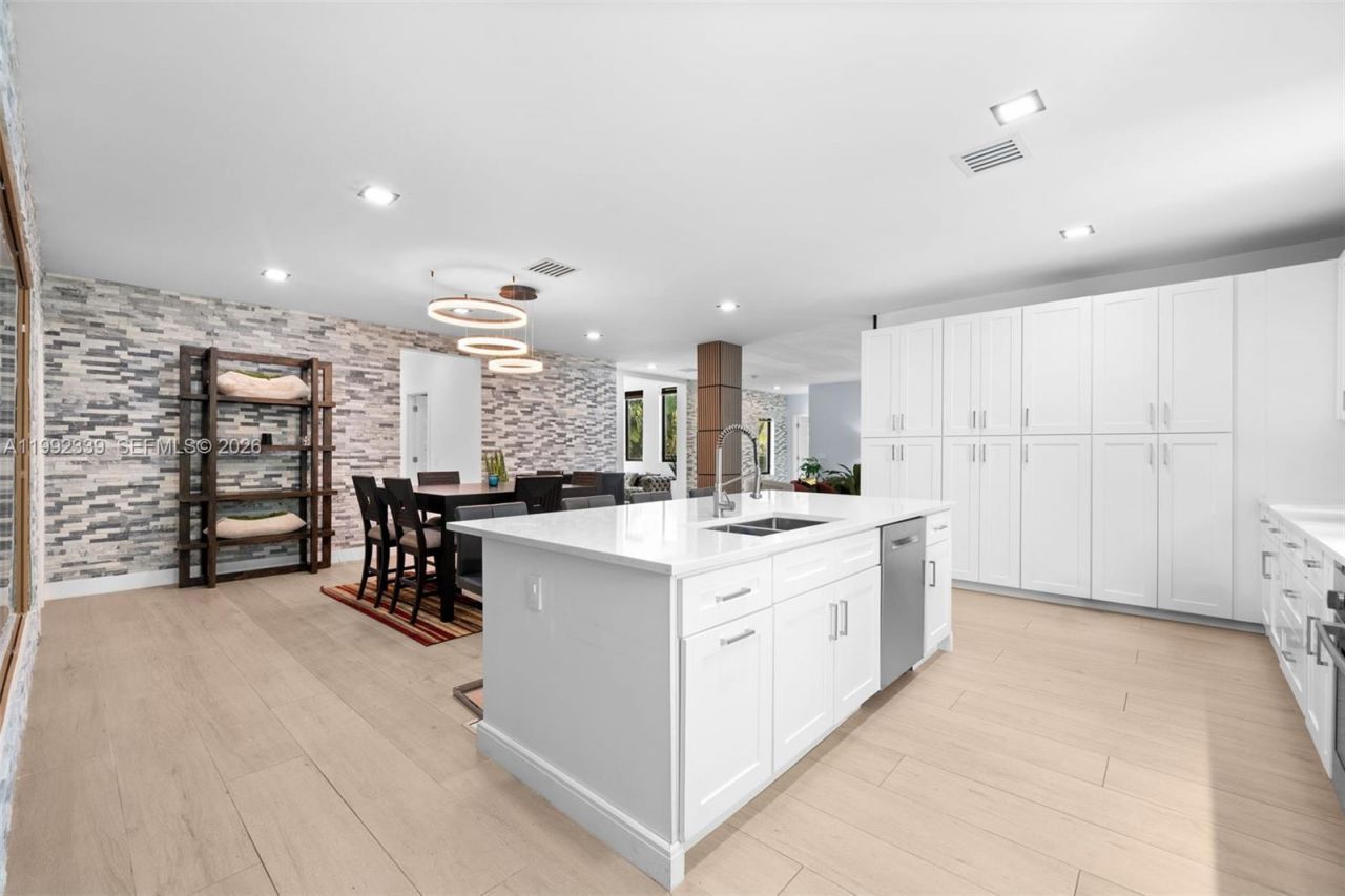 1120 Wallace St , Coral Gables, FL 33134 Photo