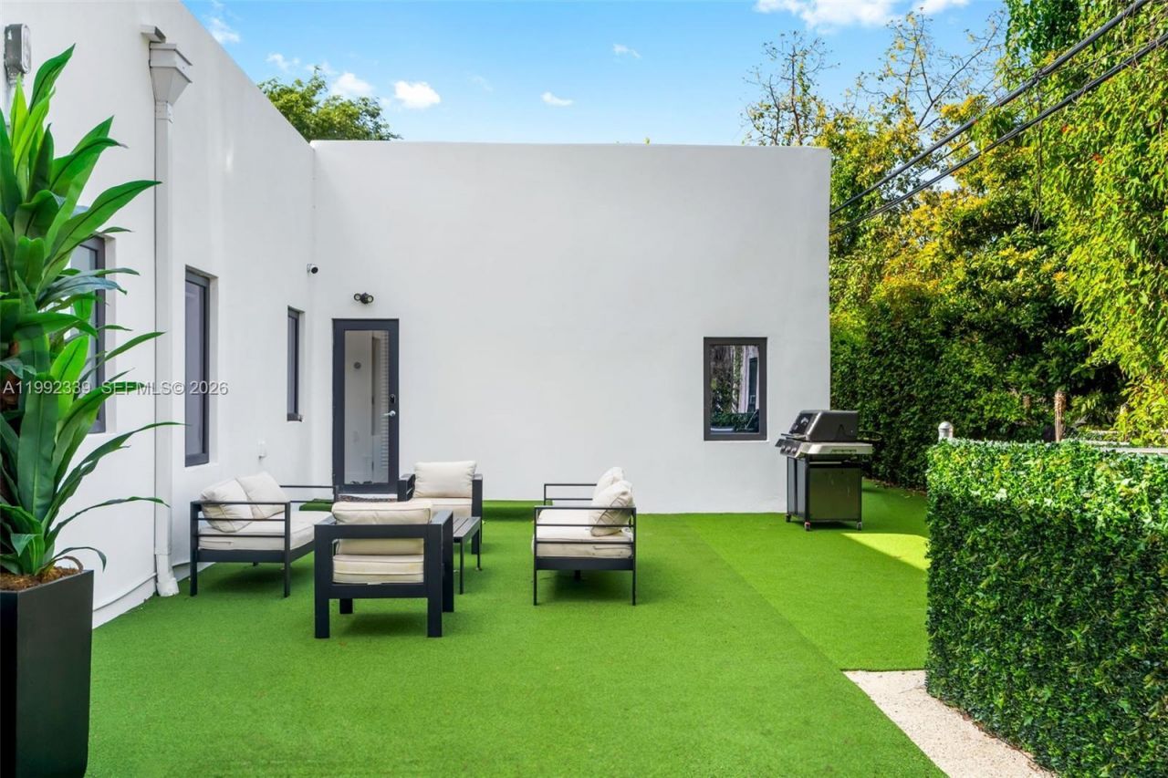 1120 Wallace St , Coral Gables, FL 33134 Photo