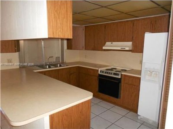 4131 W 18th Ct, Unit 4131, Hialeah, FL 33012