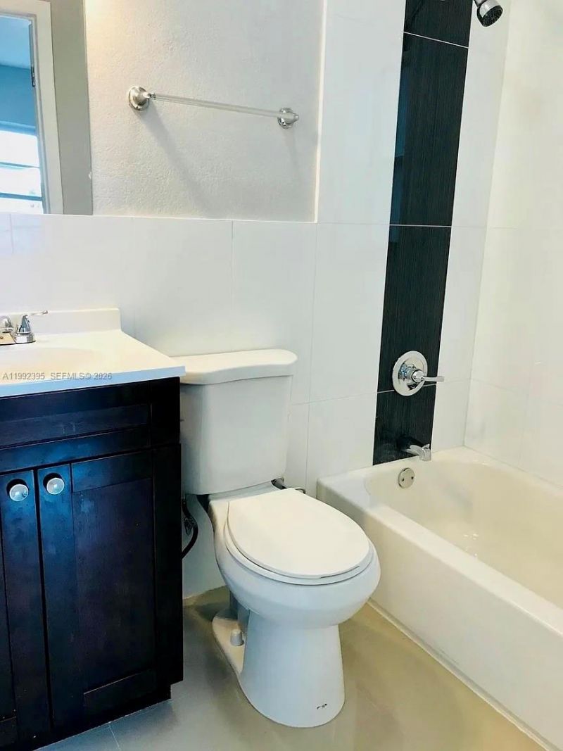 535 NE 68th St , Unit 1, Miami, FL 33138 Photo