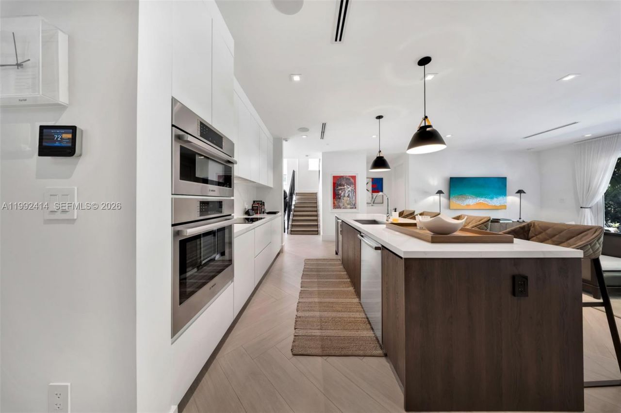 3510 Segovia St , Unit 3510, Coral Gables, FL 33134 Photo