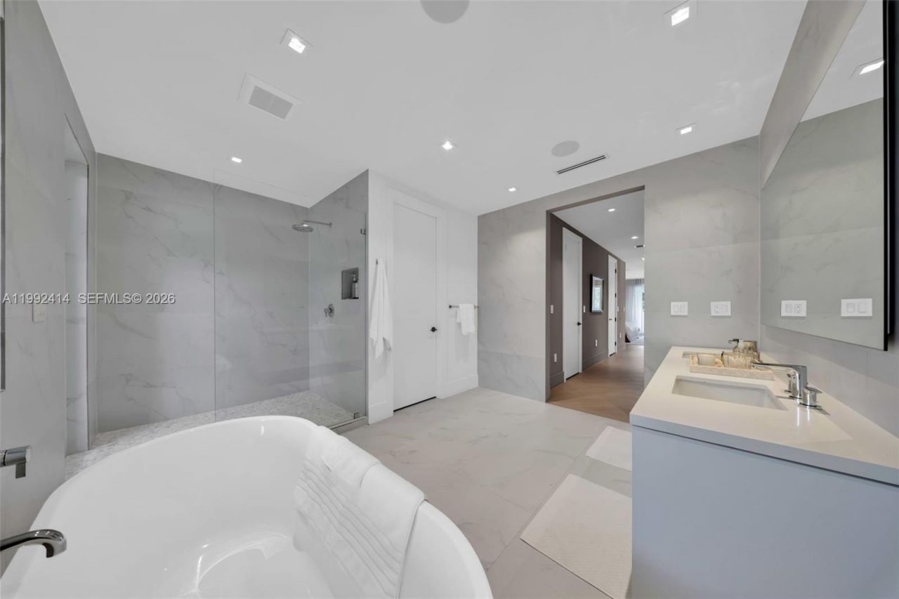 3510 Segovia St , Unit 3510, Coral Gables, FL 33134 Photo