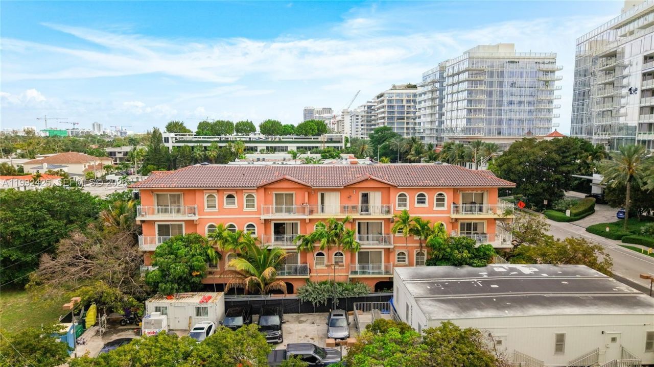 9008 Collins Ave, Unit 303, Surfside, FL 33154 Photo