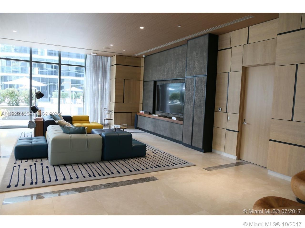 55 SW 9th St, Unit 3709, Miami, FL 33130 Photo