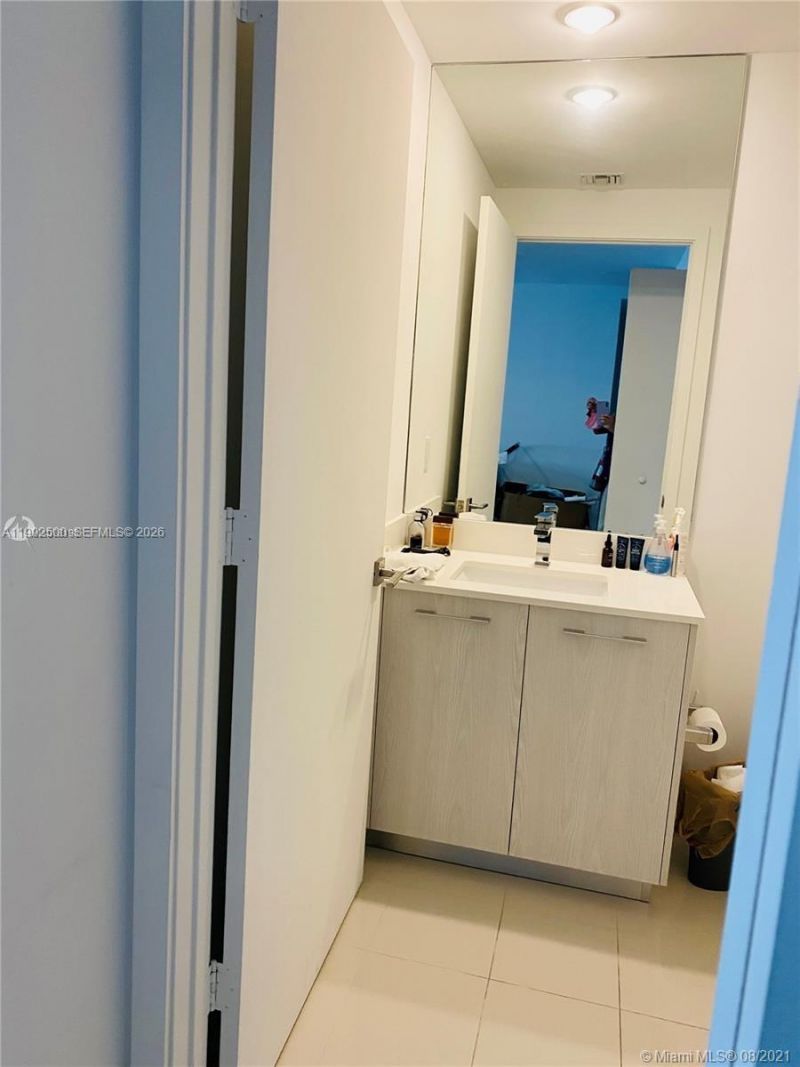 55 SW 9th St, Unit 3709, Miami, FL 33130 Photo
