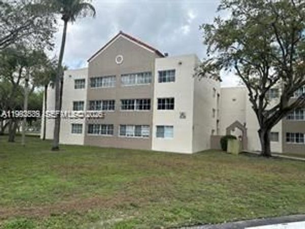 6155 NW 186th St , Unit 207, Hialeah, FL 33015