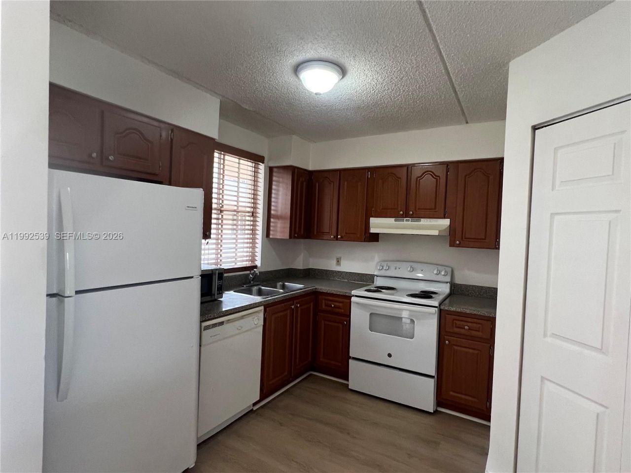 6155 NW 186th St, Unit 207, Hialeah, FL 33015 Photo