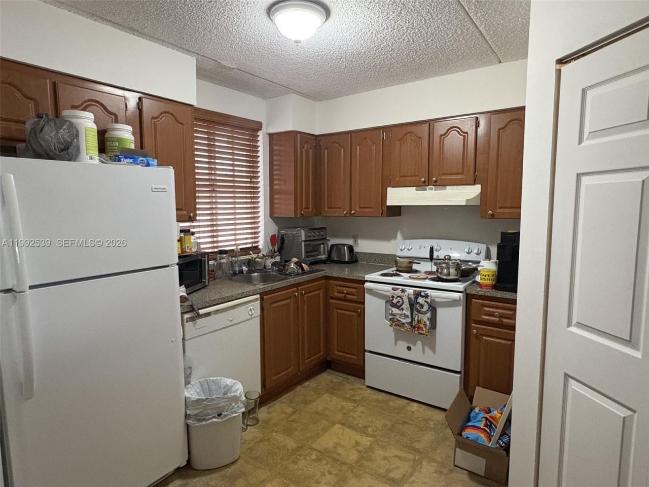 6155 NW 186th St, Unit 207, Hialeah, FL 33015 Photo