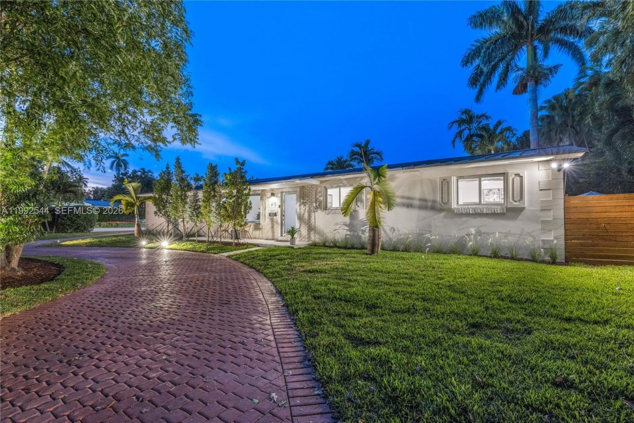 615 NE 115th St, Biscayne Park, FL 33161 Photo