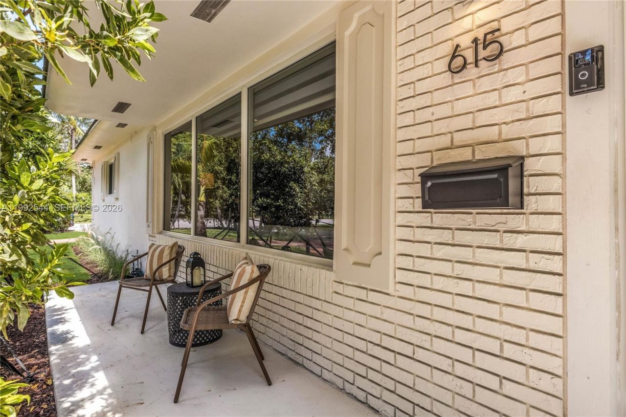 615 NE 115th St, Biscayne Park, FL 33161 Photo