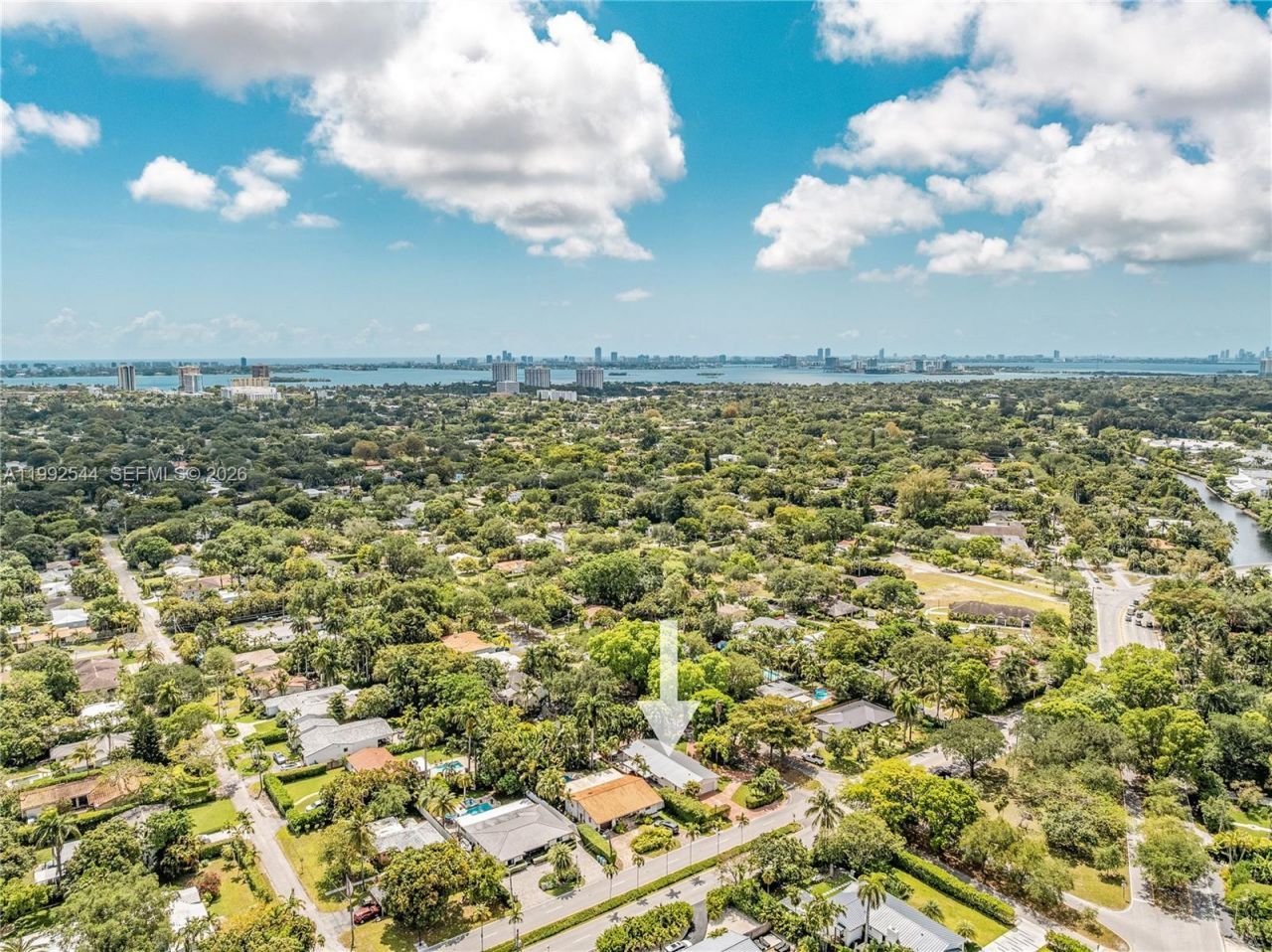 615 NE 115th St, Biscayne Park, FL 33161 Photo