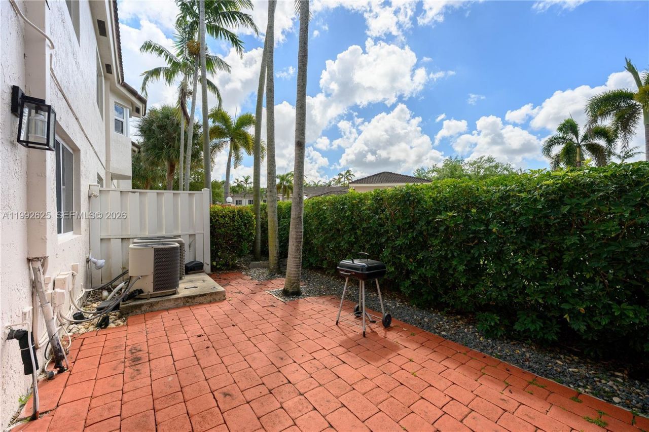 7760 NW 22nd St, Unit 103, Pembroke Pines, FL 33024 Photo