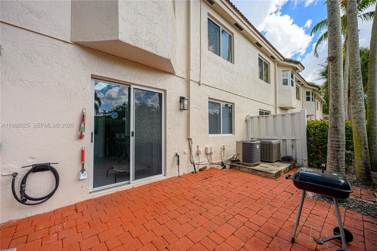 7760 NW 22nd St, Unit 103, Pembroke Pines, FL 33024 Photo