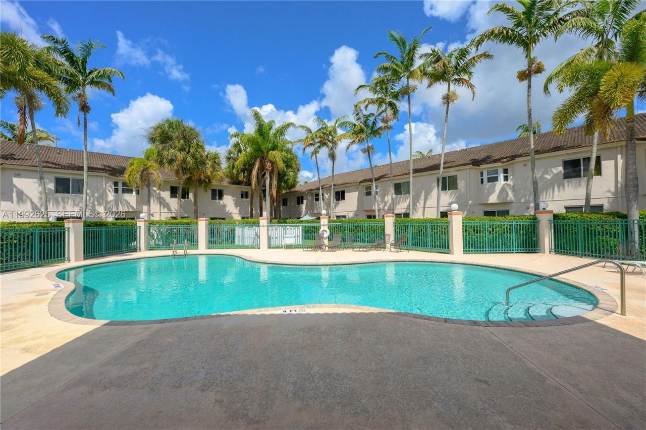 7760 NW 22nd St, Unit 103, Pembroke Pines, FL 33024 Photo