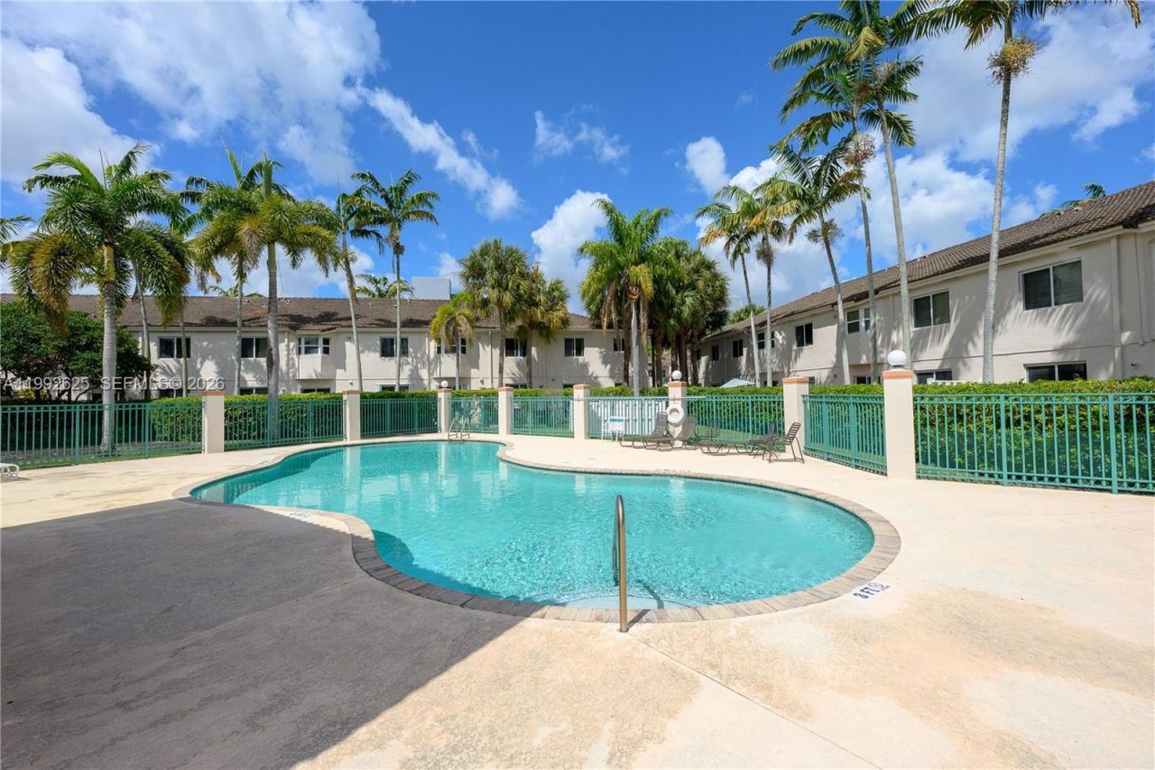 7760 NW 22nd St, Unit 103, Pembroke Pines, FL 33024 Photo