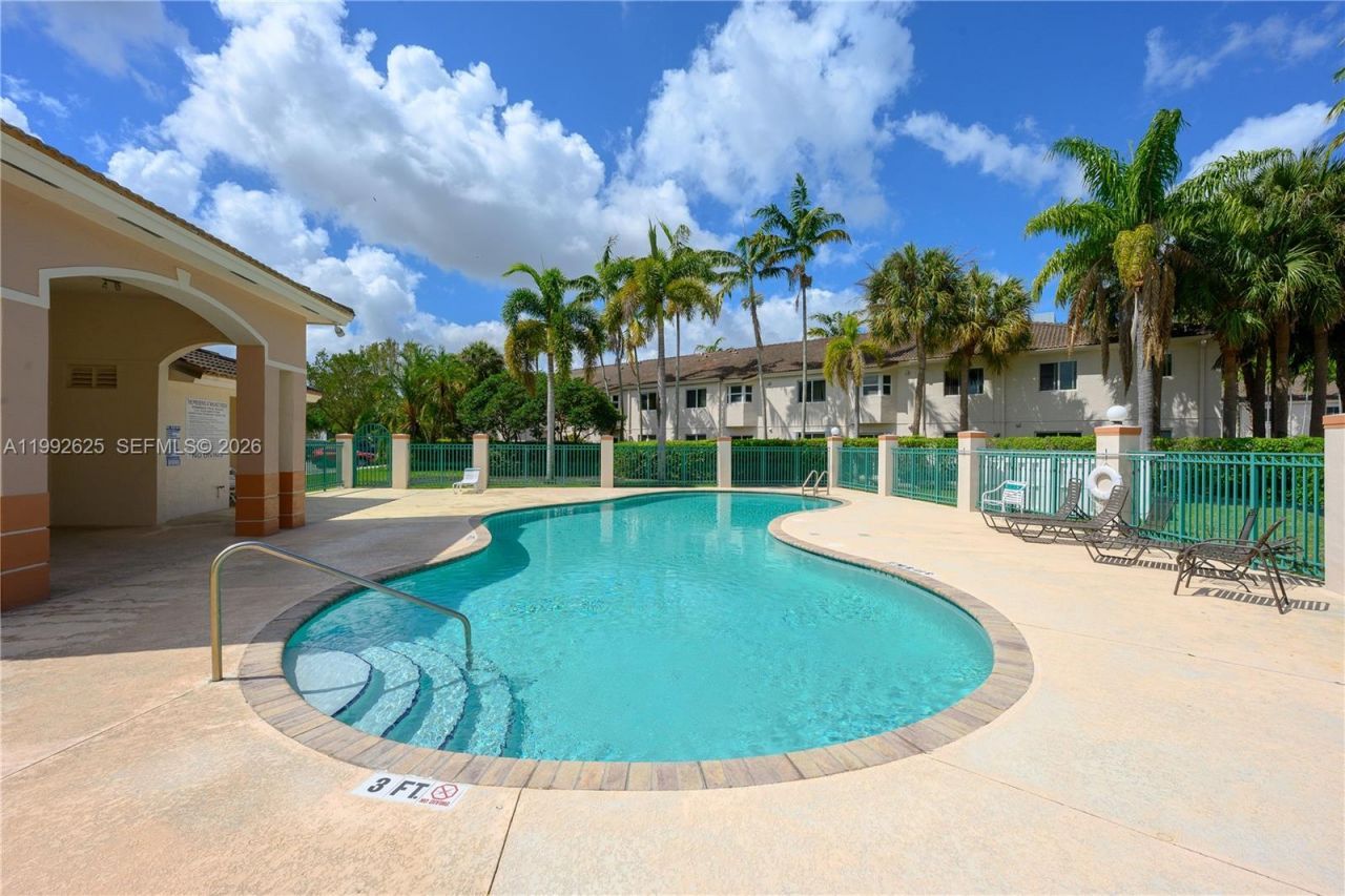 7760 NW 22nd St, Unit 103, Pembroke Pines, FL 33024 Photo